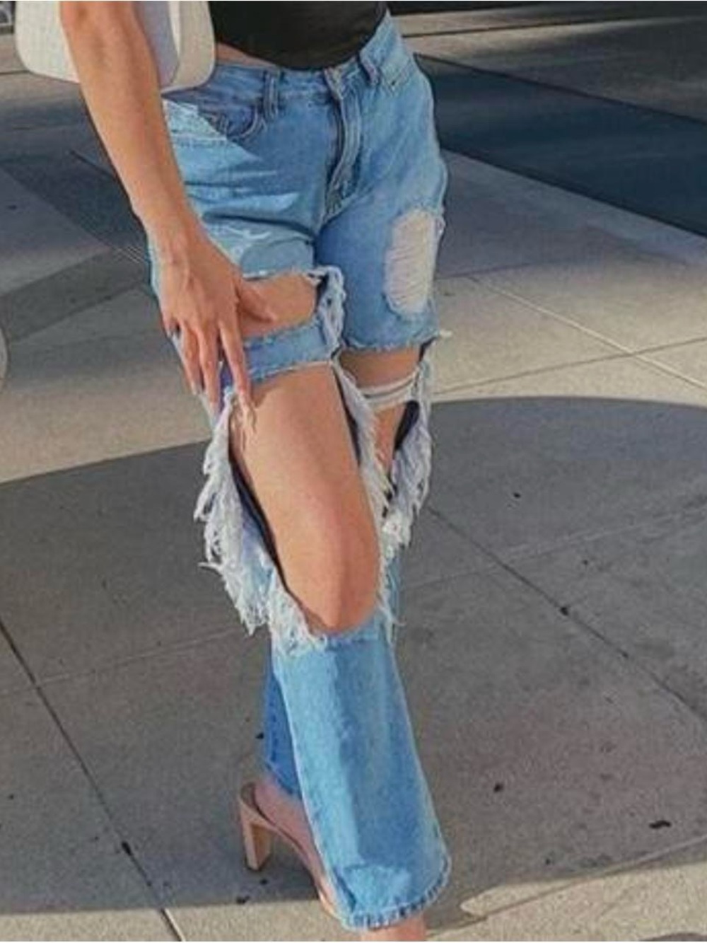 SHEIN Light Blue Distressed Straight-Leg Jeans